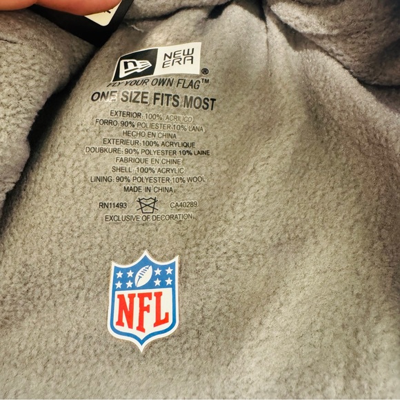 NFL New York Giants Pom Knit Beanie - Picture 4 of 5